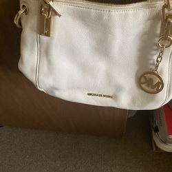 Micheal Kors Beautiful Bag  With White Mk Wallet