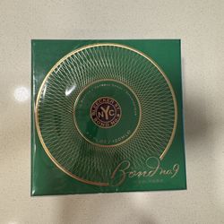 Perfume nuevo en su caja