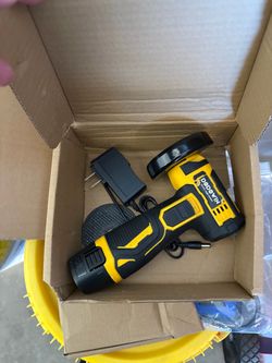 New cut off tool with the battery and charger