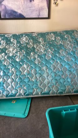 Full size mattress