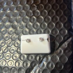 925 Silver Moissanite Ear Studs 