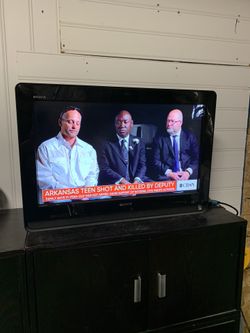 Sony Bravia KDL-26M4000 26" TV Television Excellent with Remote