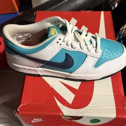 6.5 Nike Dunk Low Og
