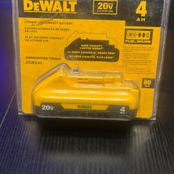 Dewalt 20V MAX Premium Lithium-Ion 4.0Ah Battery Pack DCB240