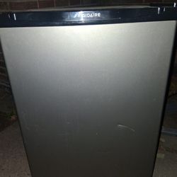 Frigidaire 4.5 Cu Ft Mini Fridge