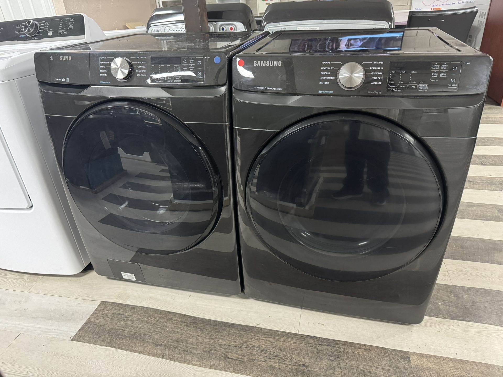 Samsung Front Load Washer And Dryer Set $899