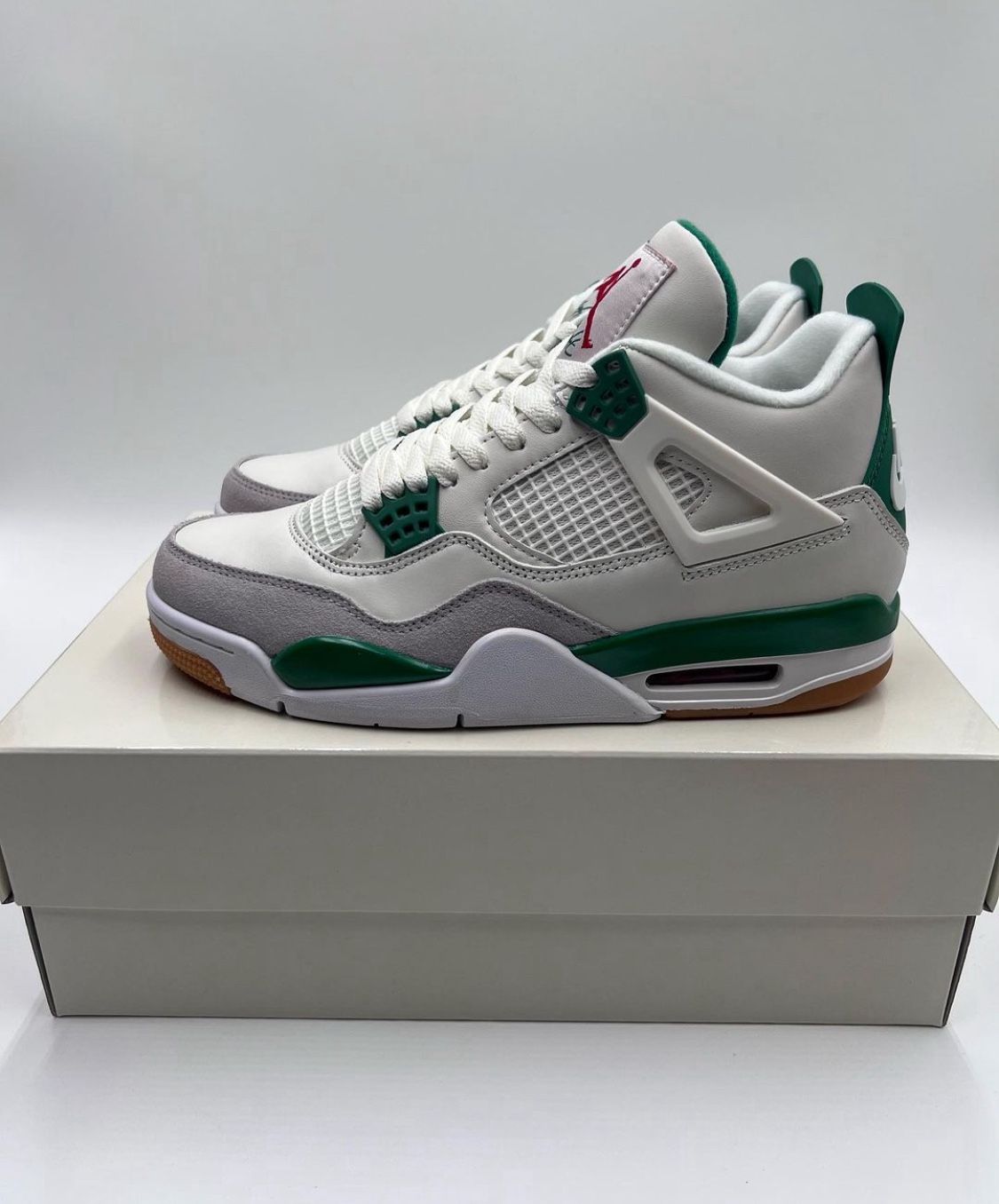 SB Green Jordan 4 Retro