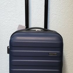 Travelers Club 20 inch rolling suitcase