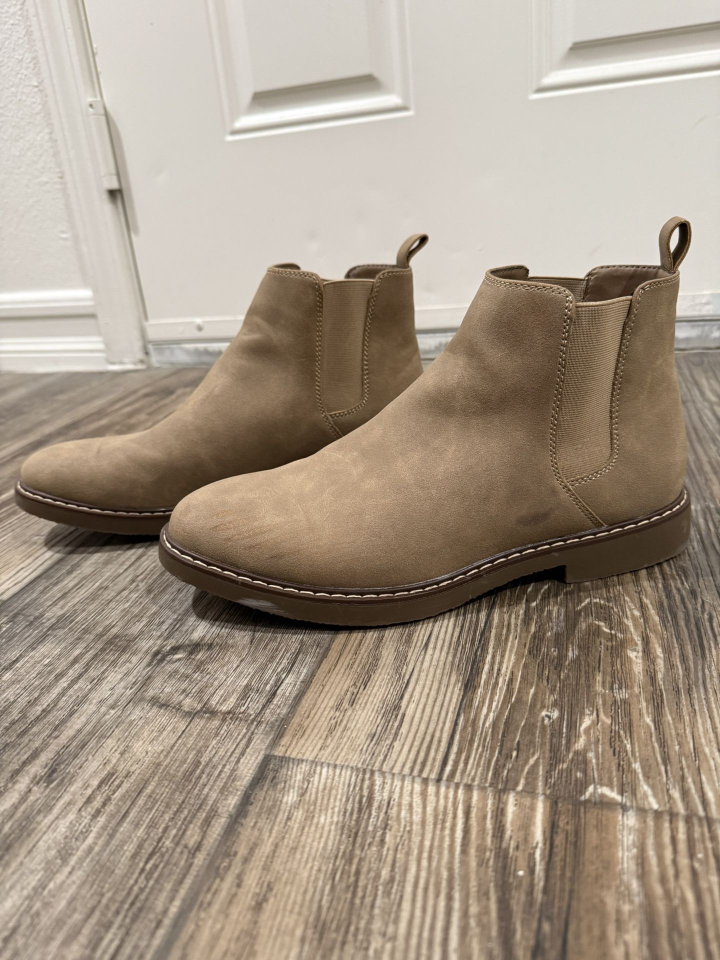 Men Chelsea boots 9.5