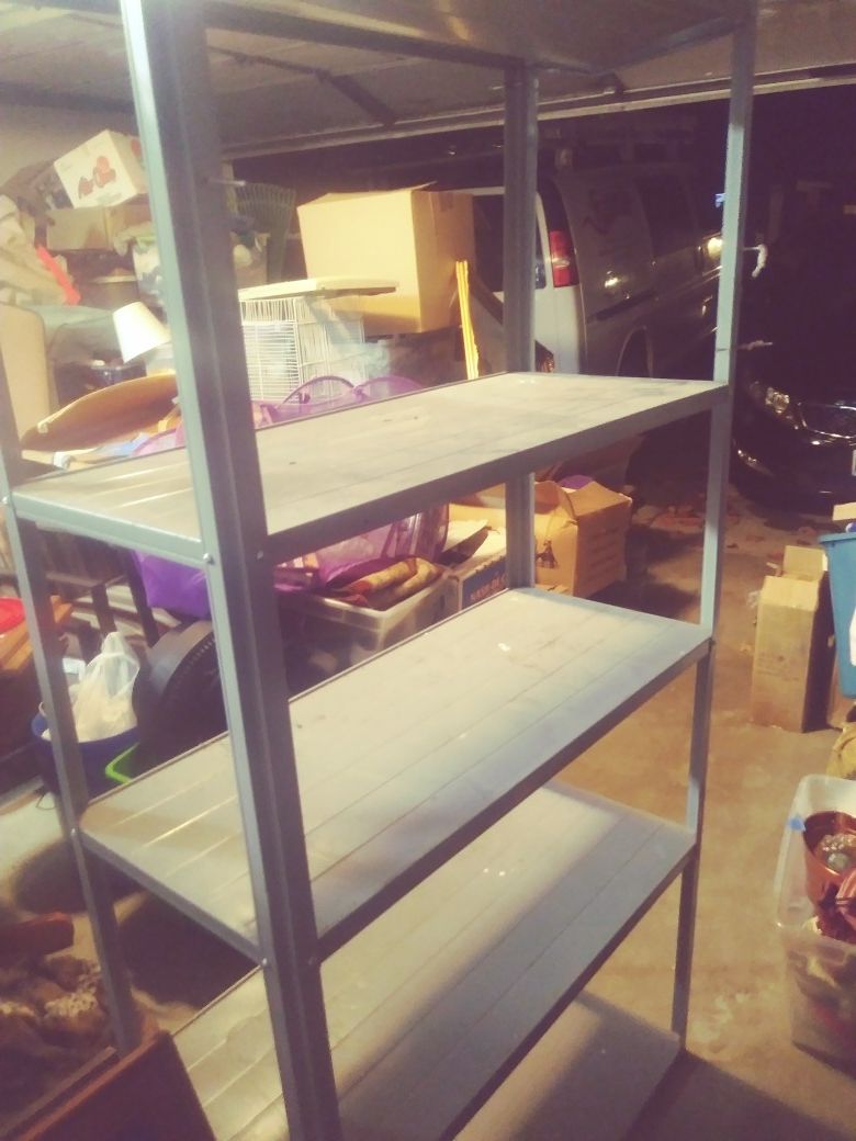 Metal shelf free needs to be gone soon as possible