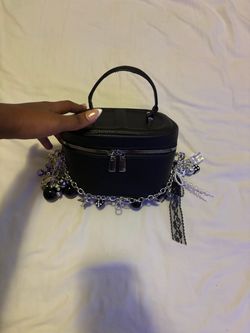 Black hand bag