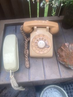 MCM TELEPHONES