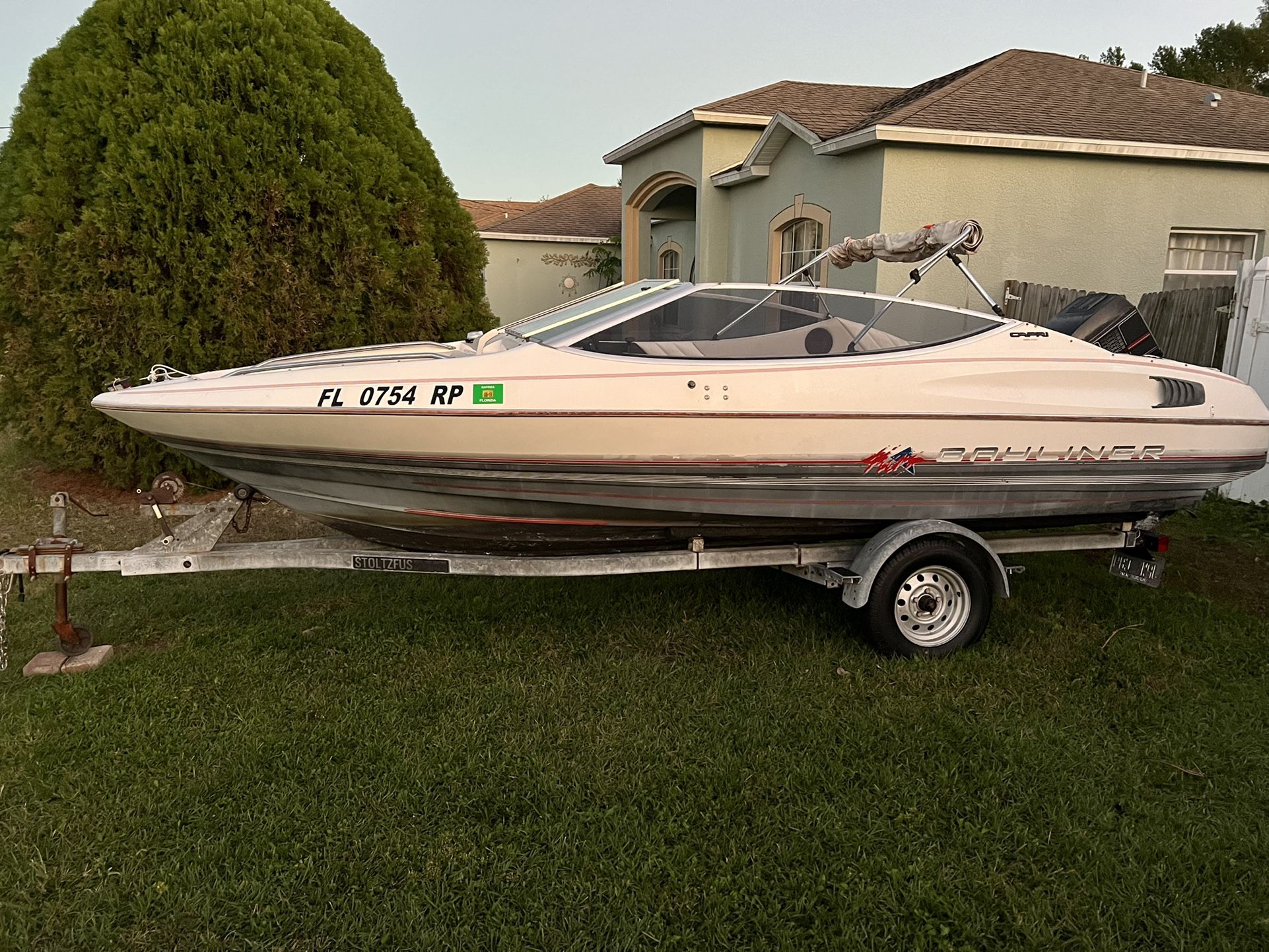 1990 Bayliner Capri