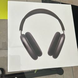 BRAND NEW AIRPODS MAX