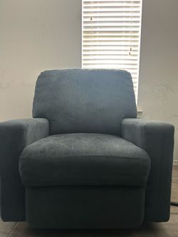 Gently use recliner