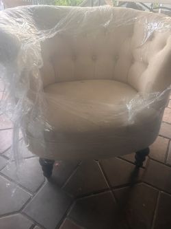 Beige Cushion Chair 