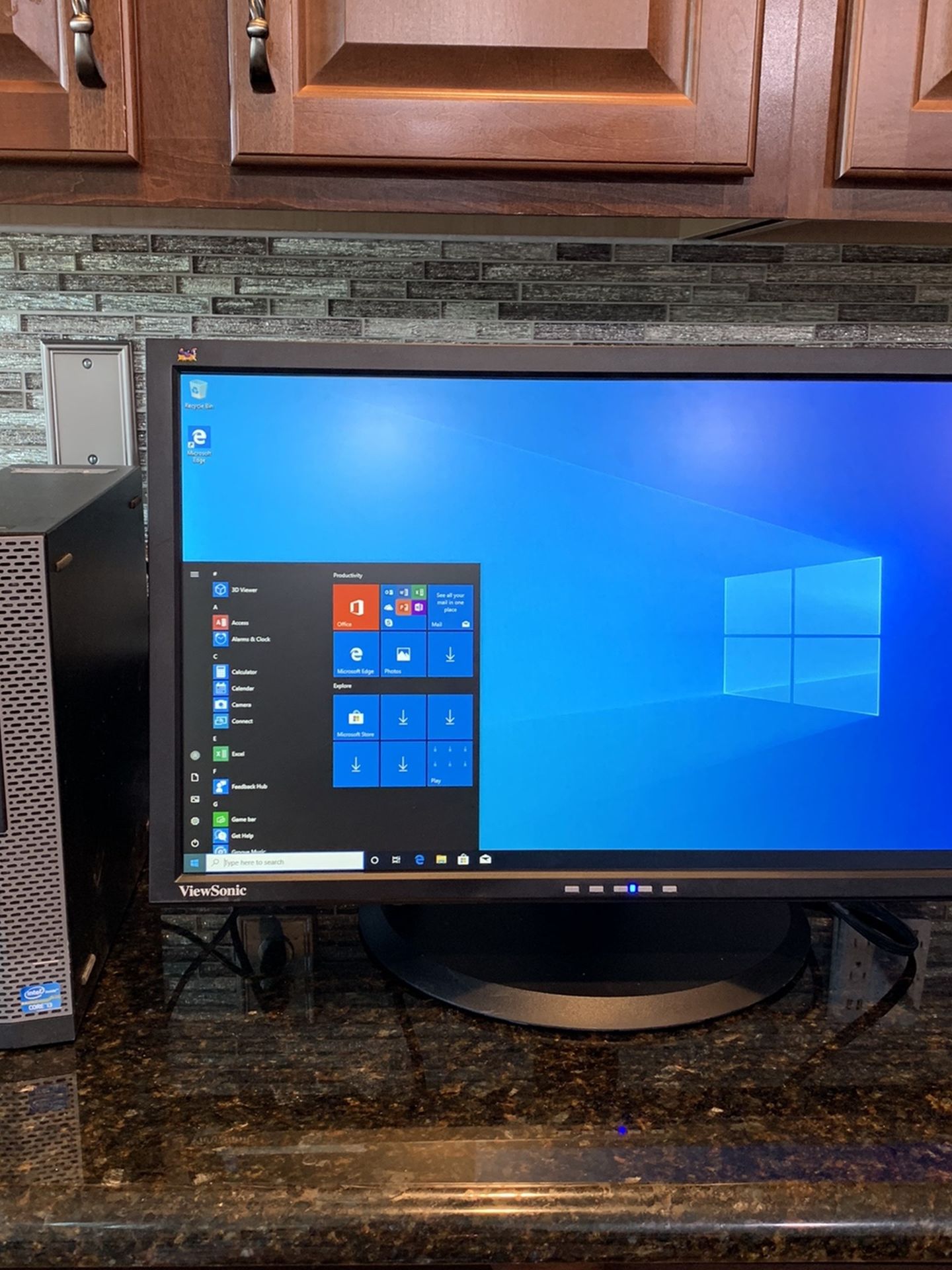 20” Dell OptiPlex 3010 PC Desktop Computer with i3 Processor, Windows 10 and Microsoft Office