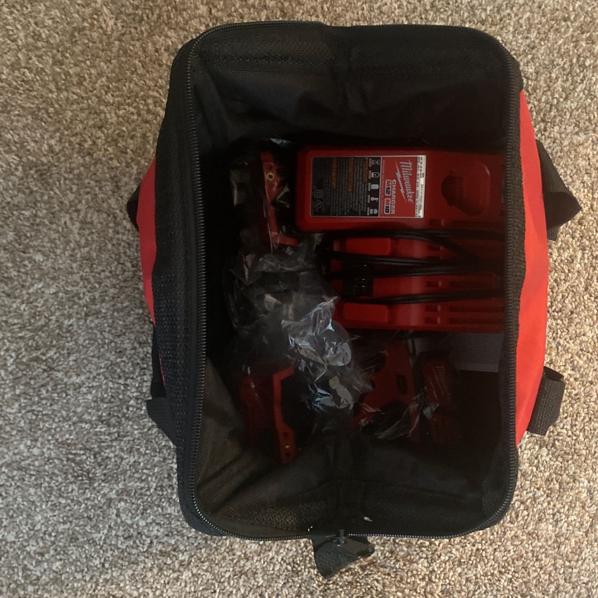 Miluwuakee Cordless Impact/Drill Combo