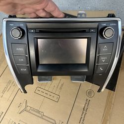 2015 Toyota Camry OEM Radio / Head Unit – Factory Pioneer (86140-06370)