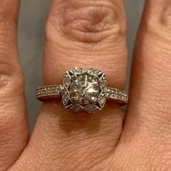 VS1 Cushion cut Diamond 