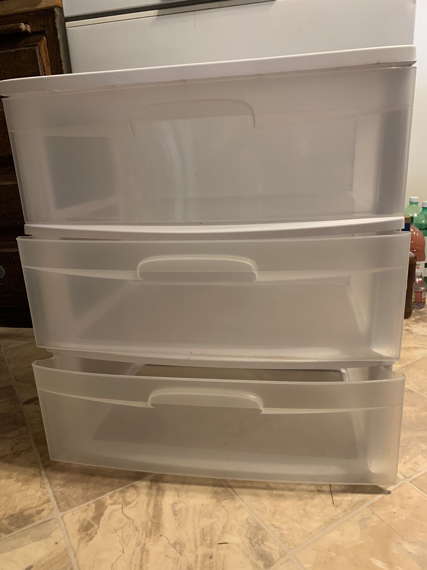 Storage drawer