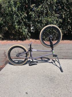 BMX Bike w/ free coaster