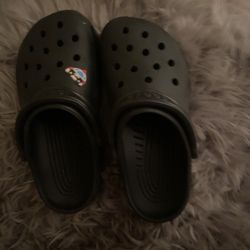 Black Crocs