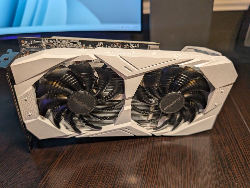 Gigabyte 1660 6GB Custom Painted White