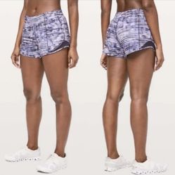 $60 OBO Women Size 4 Lululemon Hotty Hot Lined Shorts 