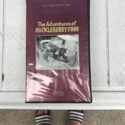 VHS Adventures Of Huckleberry Finn