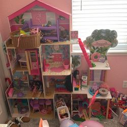 Barbie doll house