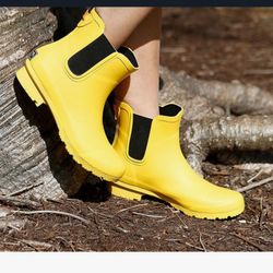 Wide Ankle Rain Boots For women, Natural Rubber SIZE 9
