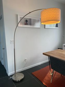 CB2 Floor Lamp - Lampara de pie