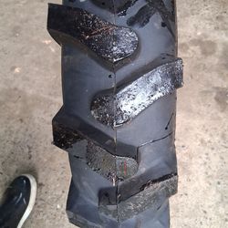 600-16. H5.18  ROADWARRIOR  TRACTOR TIRES