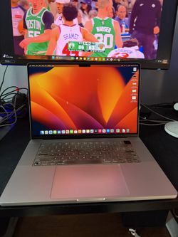 MacBook Pro 16" 2023 M2 Max 64GB 2TB - New Apple Parts, 0 Battery Cycles