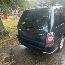 2005 Mazda MPV