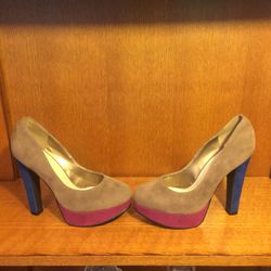 N.Y.L.A suede heels size 7