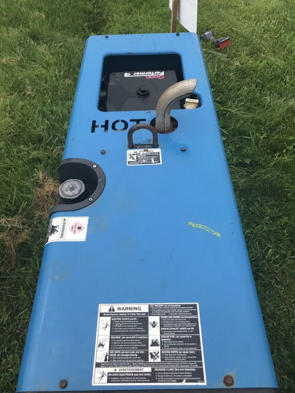 Miller legend nt 363 hours. No leads 5000 watt welder/generator for