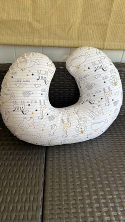 Baby feeding pillow