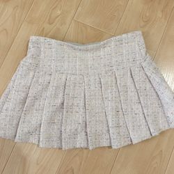 🌸 Junior’s light pink skirt, NEW! 