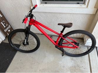 Specialized P4 Dirt Jumper – Like New – 27.5