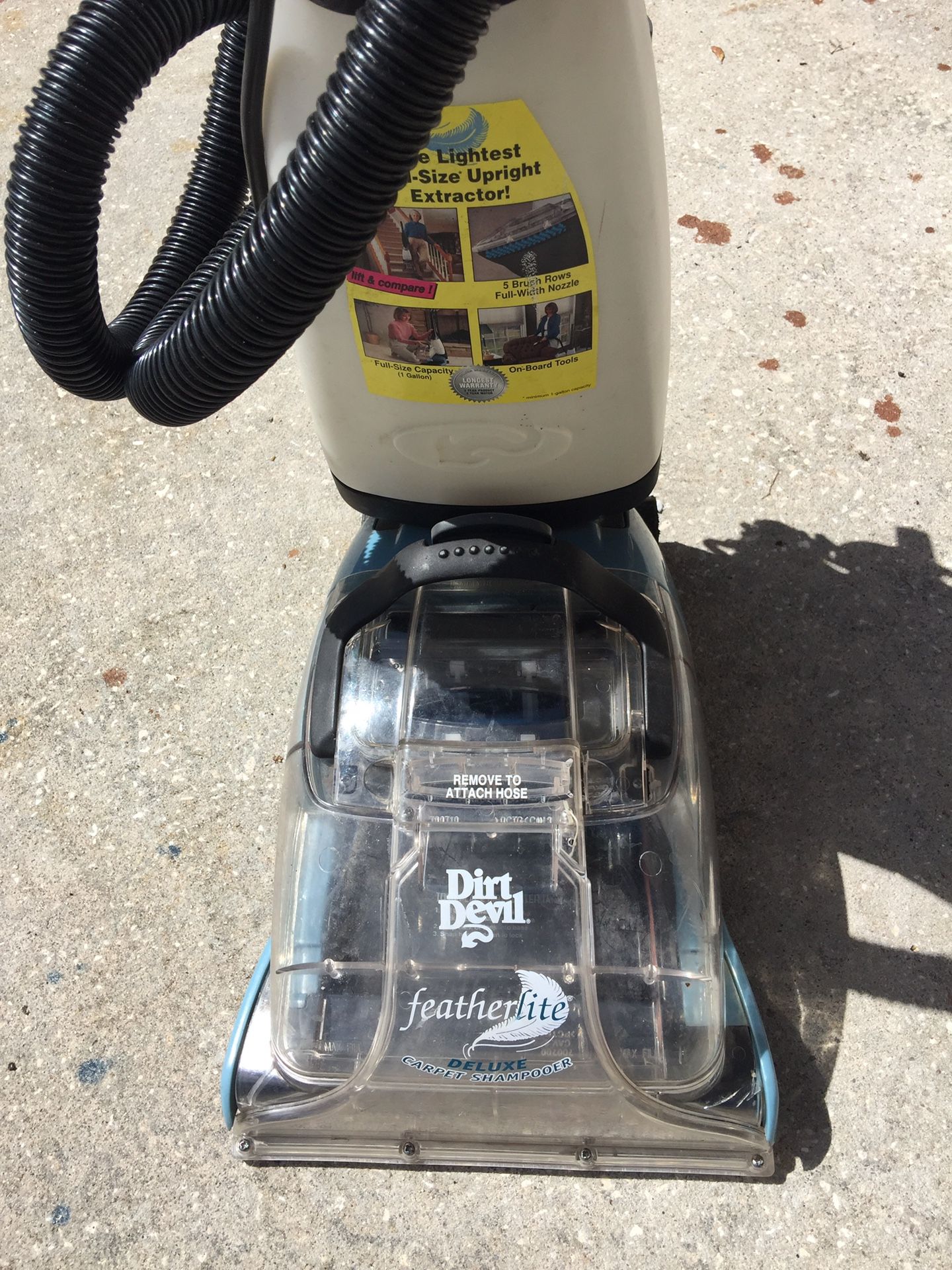 Dirt Devil featherlite Deluxe Carpet Shampooer for Sale in Riverview, FL OfferUp