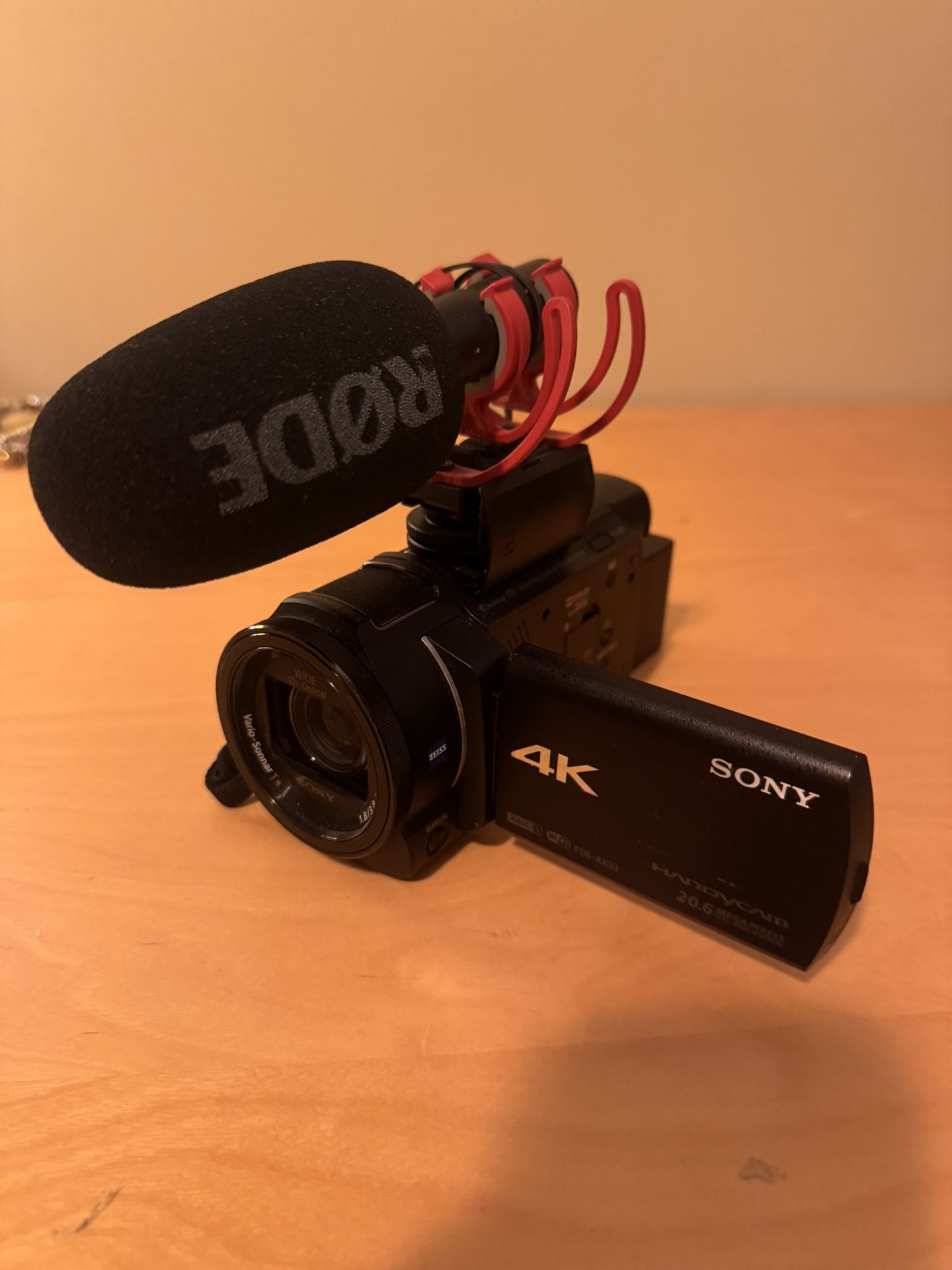 Sony FDR-AX33 4K Camcorder WITH RODE MIC