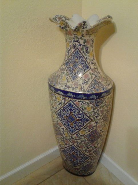 Chinese Vase beautiful