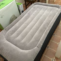 Inflatable Twin Mattress