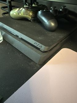 PS4 Bundle and Controllers