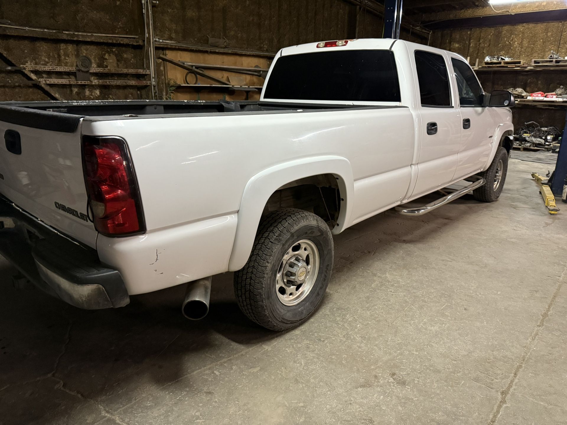 2005 Chevy Silverado 2500 Hd Lly Duramax Part Out