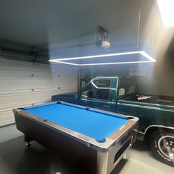 Bar Pool Table 
