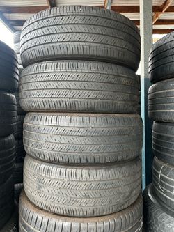 Vendo set de llantas 215/55R17 marca KUMHO