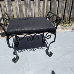 Small Metal Bench 25”W X16”W X 22”H In Good Condition $20 Firm On Price